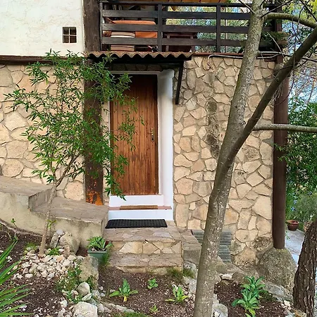 La Casita Del Bosque Apartment *